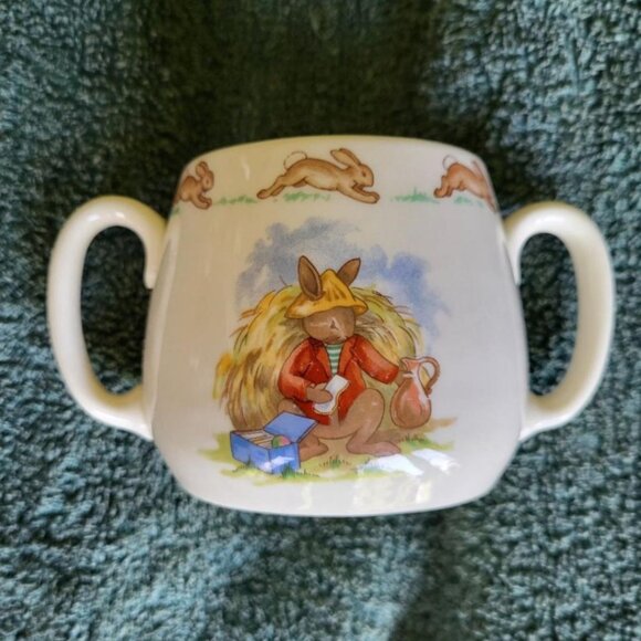Bunnykins 2 handled mug by Royal Doulton - Picture 2 of 6